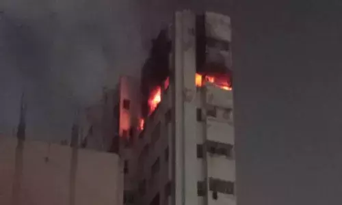 Patna Fire: रायपुर के बाद अब पटना के सूर्या अपार्टमेंट में लगी भीषण आग, कोई हताहत नहीं