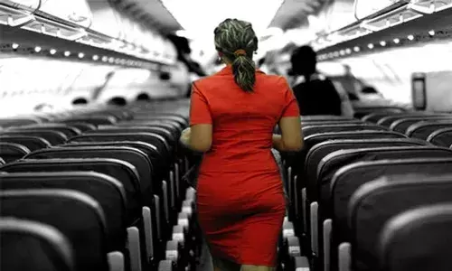 प्राइवेट पार्ट में सोना छिपाकर ला रही थी एयर होस्टेस को DRI ने ऐसे पकड़ा उड़ गए सबके होश