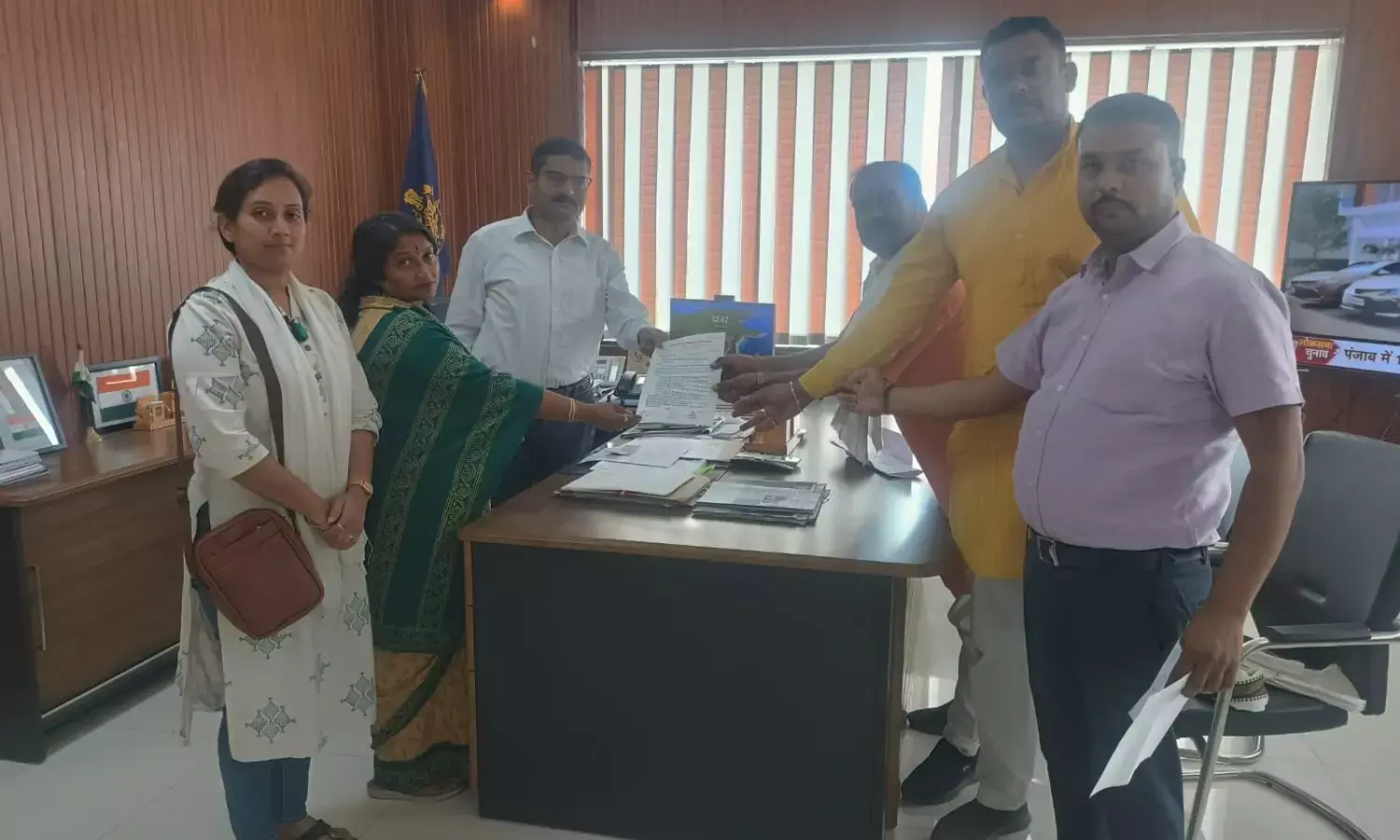 राजधानी में हिंदू परिवार को प्रताड़ित कर रहे थे शरारती तत्व, मामले में पुलिस को सौंपा ज्ञापन