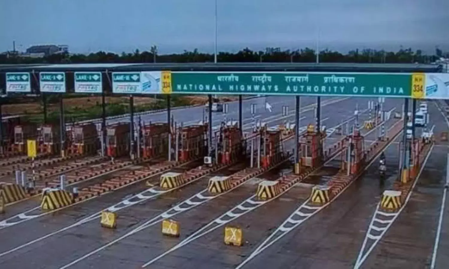 Toll Tax Rate Hike: अब 3 जून से चुकाना पड़ेगा डबल टोल टैक्स, बढ़ने वाले है दाम