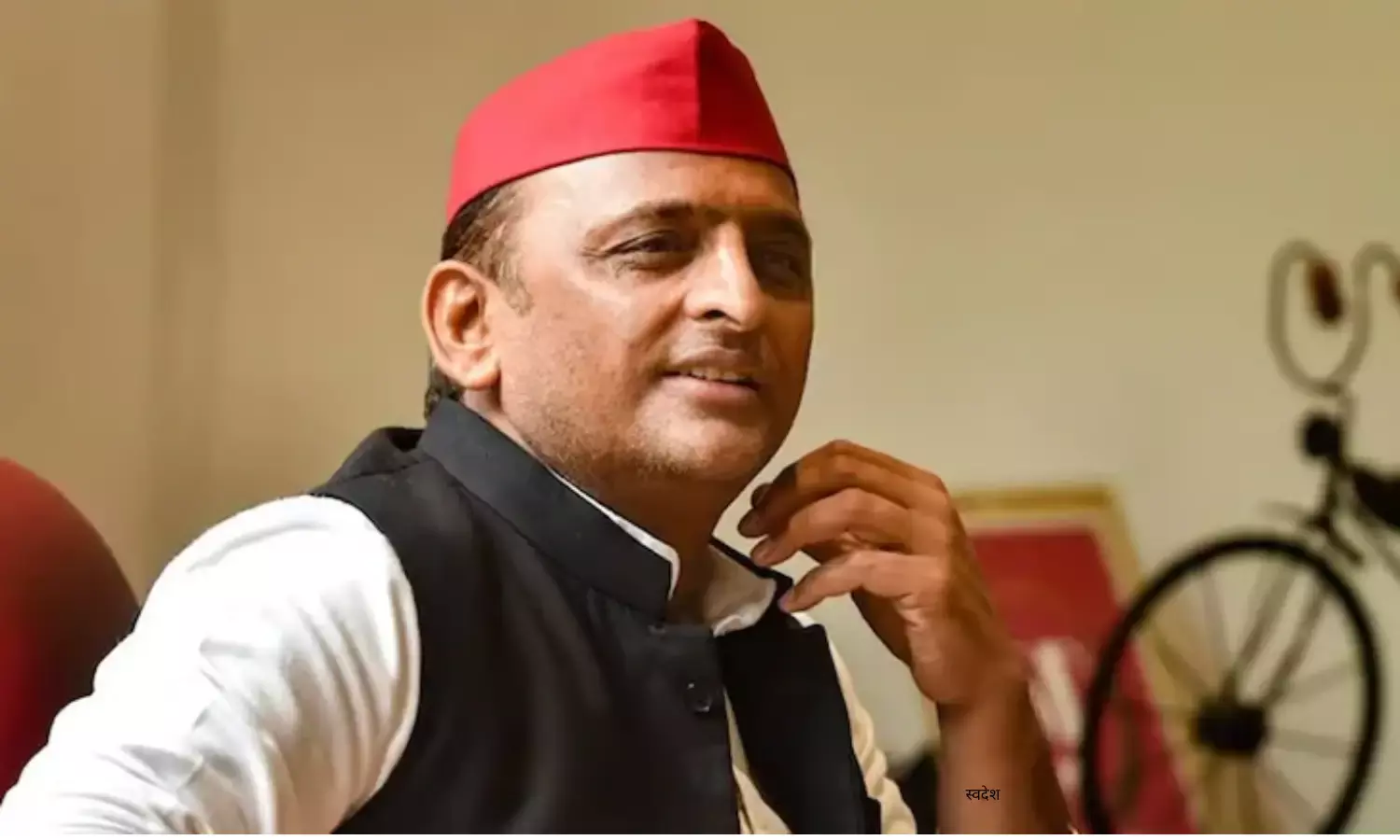 SP Chief Akhilesh Yadav: दूसरा इलाज करें क्या तुम्हारा?: सपा प्रमुख अखिलेश यादव ने पत्रकार को धमकाया, देखें वीडियो