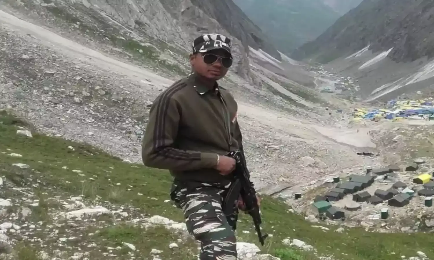 CRPF Jawan Kabir Das Uikey: पंचतत्व में विलीन हुआ शहीद कबीर दास का पार्थिव शरीर, आखिरी यात्रा में उतरी भारी भीड़