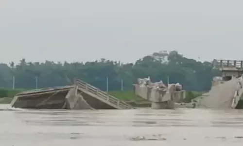 Bihar Bridge Collapsed: बिहार के अररिया में बकरा नदी पर बना पुल उद्घाटन से पहले ही गिरा, इतने करोड़ की लागत से हुआ था तैयार