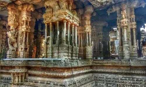 Musical Pillars Temple: भारत का एक ऐसा मंदिर, यहां पत्थर में भी बोलते हैं सुर, जानें खासियत