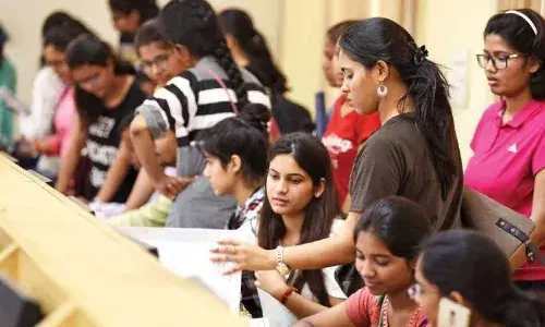 MPPSC Paper leak: MPPSC पेपर लीक की झूठी खबर फैलाने के लिए इंदौर में आयोग ने की FIR, आज प्री एग्जाम में 1.34 लाख स्टूडेंट्स हुए शामिल