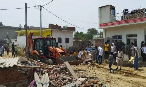 मुरैना में गोवंश की हत्या के आरोपियों के घर चला बुलडोजर, अब तक 6 गिरफ्तार