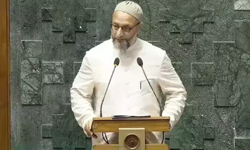 Asaduddin Owaisi: बुरे फंसे हैदराबाद सांसद ओवैसी, छिन सकती है संसद सदस्यता, इन नियमों के तहत होगी कार्रवाई
