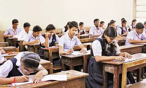 School: 13 साल से कम उम्र के बच्चे नहीं दे पाएंगे 9th क्लास की परीक्षा,नई गाइडलाइन जारी