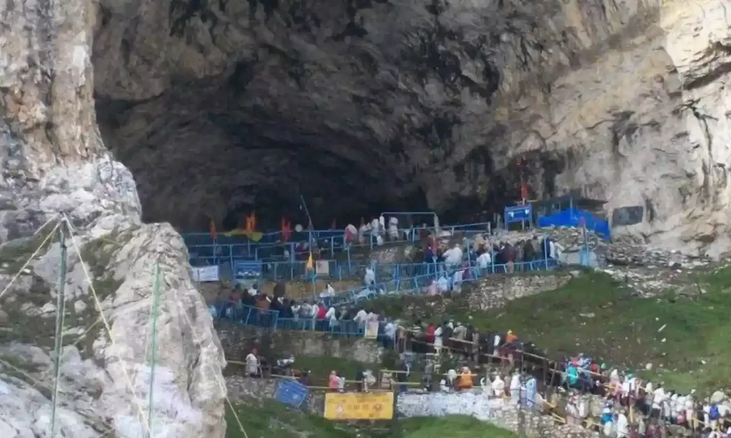 Amarnath Yatra 2024: आज से शुरू हुई अमरनाथ यात्रा, बाबा बर्फानी के दर्शन करने निकले भक्त, यात्री 3,880 मीटर की ऊंचाई पर बाबा बर्फानी के दर्शन करेंगे