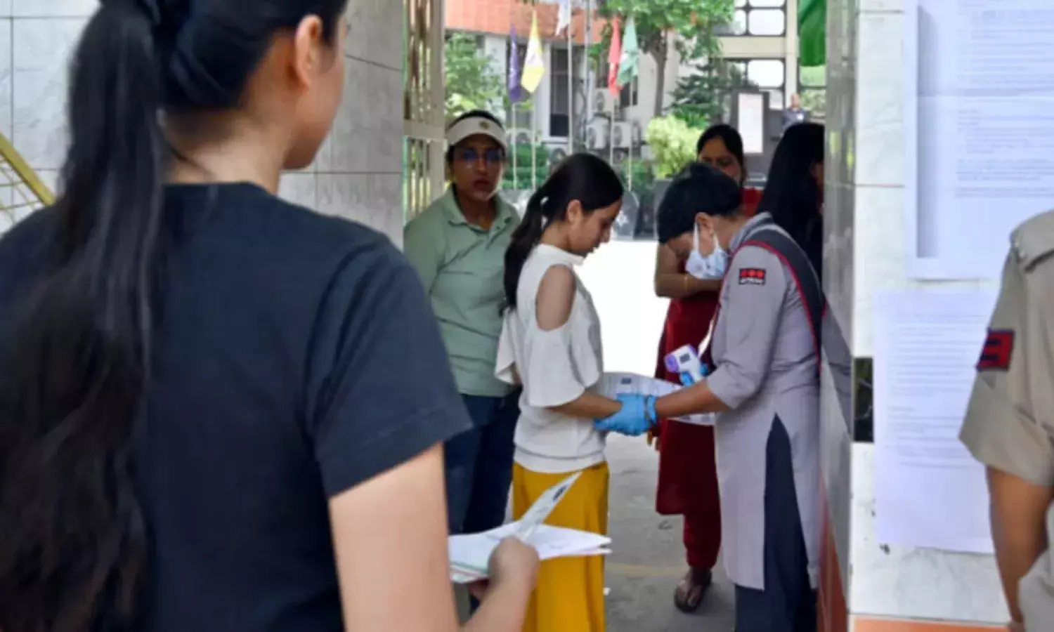 NEET और NET के बाद अब UPPCS J परीक्षा में भी धांधली, बदली हुई मिलीं 50 कॉपियां NEET और NET के बाद अब UPPCS J परीक्षा में भी धांधली, बदली हुई मिलीं 50 कॉपियां