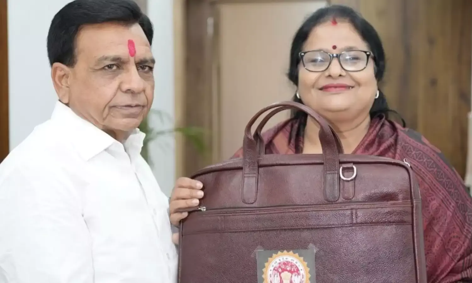 MP Budget 2024 Live Updates: महिला एवं बाल विकास विभाग के बजट में 81 प्रतिशत की वृद्धि, लाडली बहनाओं को दी ये बड़ी सौगात MP Budget 2024 Live Updates: महिला एवं बाल विकास विभाग के बजट में 81 प्रतिशत की वृद्धि, लाडली बहनाओं को दी ये बड़ी सौगात