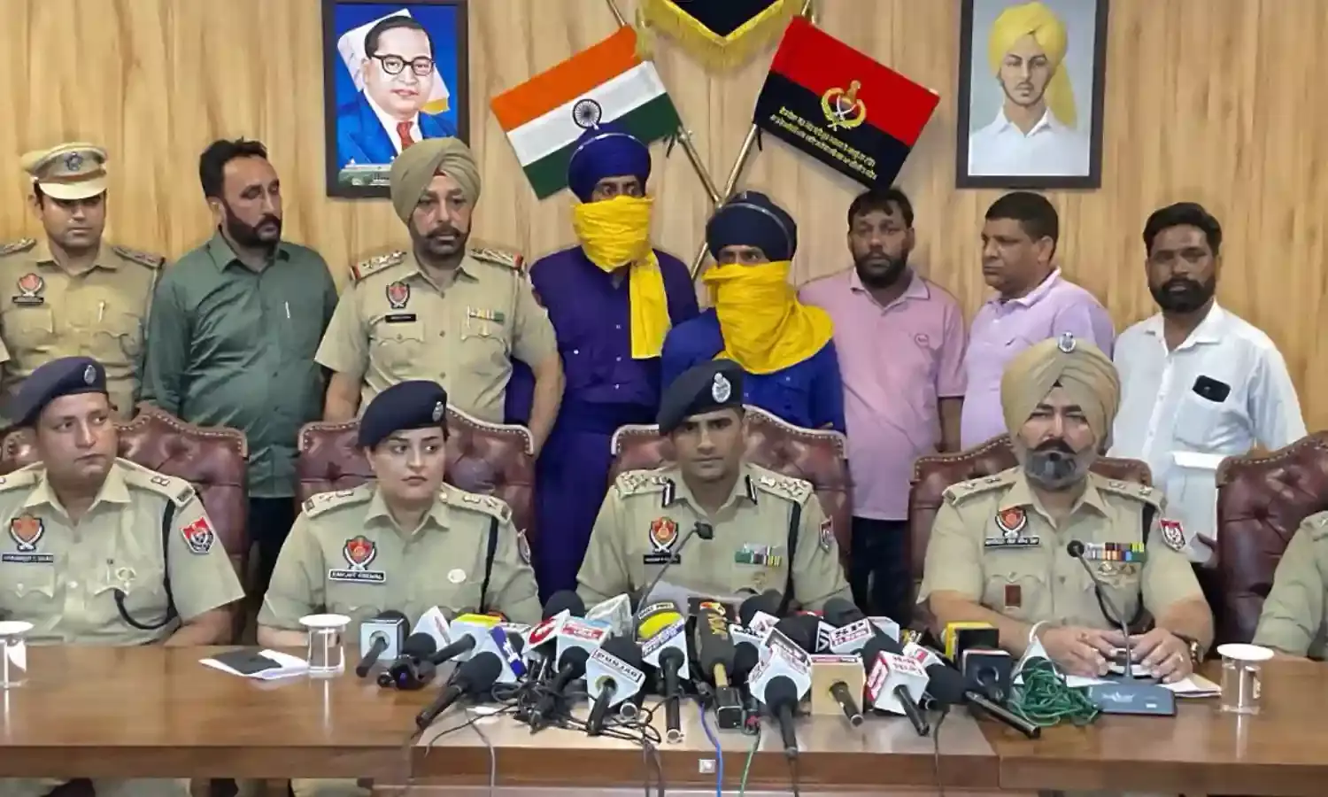 लुधियाना में शिवसेना नेता संदीप थापर पर जानलेवा हमले करने वाले निहंग सिक्ख गिरफ्तार लुधियाना में शिवसेना नेता संदीप थापर पर जानलेवा हमले करने वाले निहंग सिक्ख गिरफ्तार