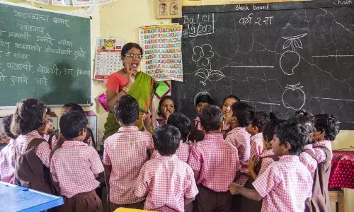 Madhya Pradesh BRC: एमपी में सरकारी स्कूलों में पाठ्यपुस्तकें वितरित करने में बीआरसी विफल, इन दो जिलों का प्रदर्शन सबसे खराब Madhya Pradesh BRC: एमपी में सरकारी स्कूलों में पाठ्यपुस्तकें वितरित करने में बीआरसी विफल, इन दो जिलों का प्रदर्शन सबसे खराब