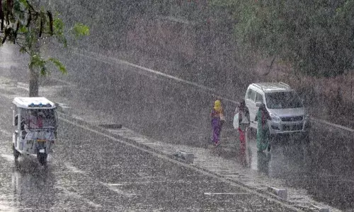 Monsoon Rain: उत्तराखंड से लेकर यूपी-बिहार तक कहर बरसा रही भारी बारिश