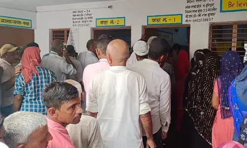 Assembly By-elections 2024: देश में जारी है उप चुनाव की वोटिंग, बंगाल में वोटिंग के बीच भिड़े BJP प्रत्याशी से TMC कार्यकर्ता