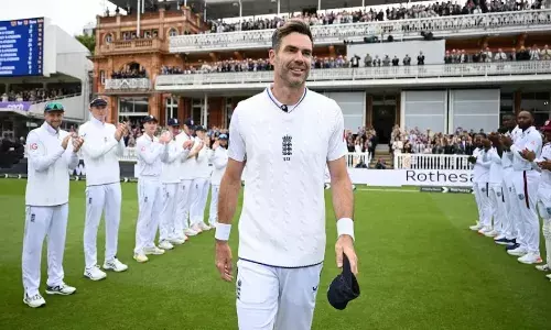 James Anderson ENG vs WI 1st Test: जीत के साथ इंग्लैंड ने की जेम्स एंडरसन की विदाई, जाने से पहले बना दिया एक और रिकॉर्ड James Anderson ENG vs WI 1st Test: जीत के साथ इंग्लैंड ने की जेम्स एंडरसन की विदाई, जाने से पहले बना दिया एक और रिकॉर्ड