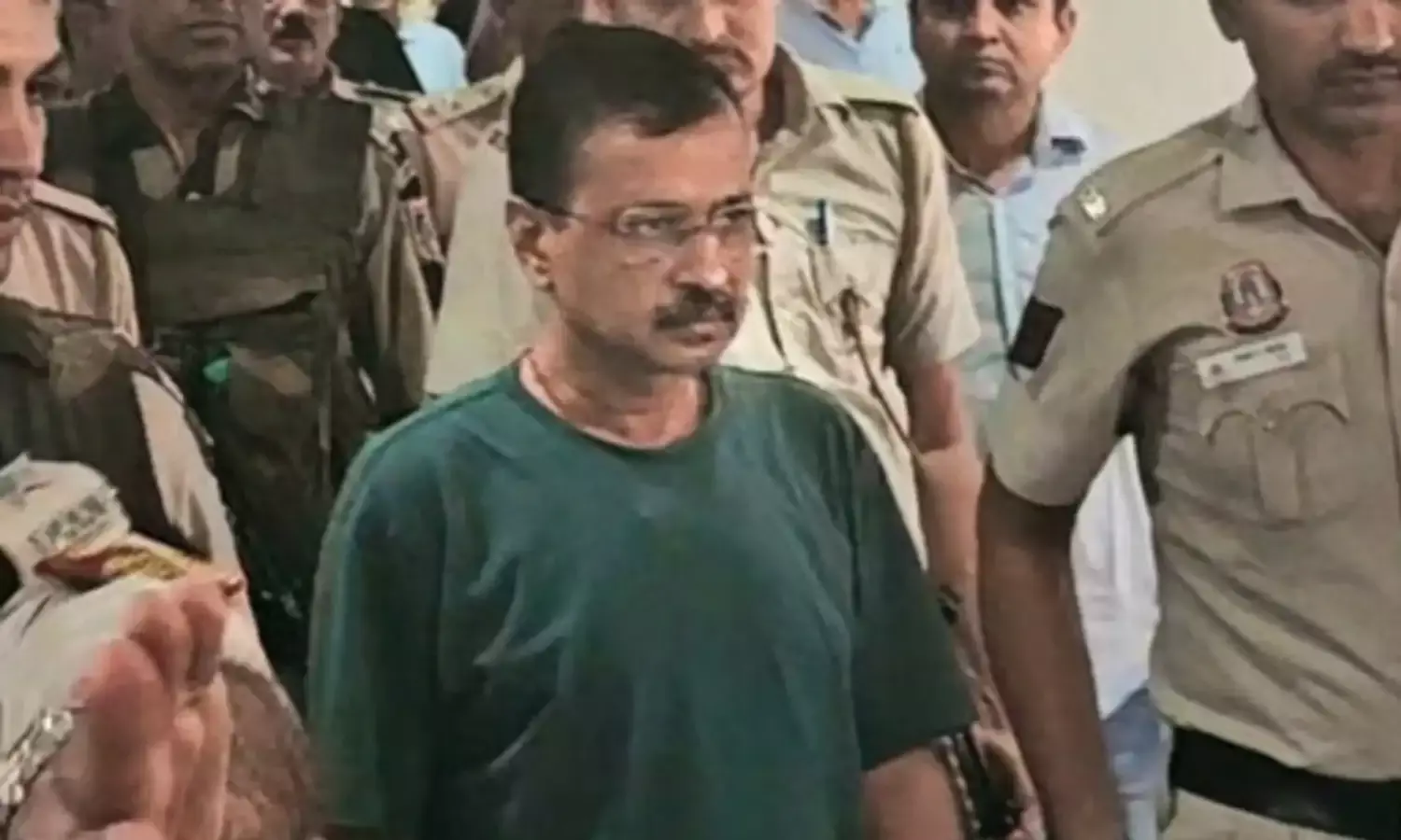 Arvind Kejriwals weight loss news updates: आप का दावा अरविंद केजरीवाल का गिरा 8.5 वजन, जेल प्रशासन ने किया खंडन