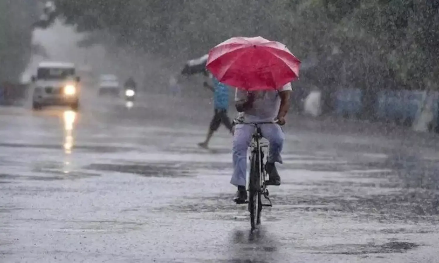 Weather Update : UP और बिहार में भारी बारिश,18 और राज्यों में भी बरसेंगे बादल