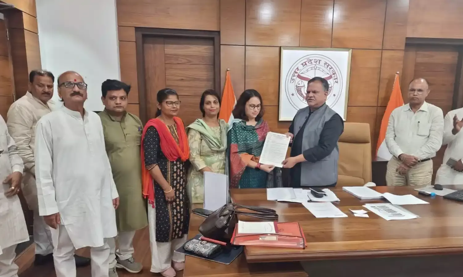 UP में शिक्षकों की डिजिटल अटेंडेंस पर रोक, योगी सरकार ने बनाई कमेटी, लेगी बड़ा फैसला