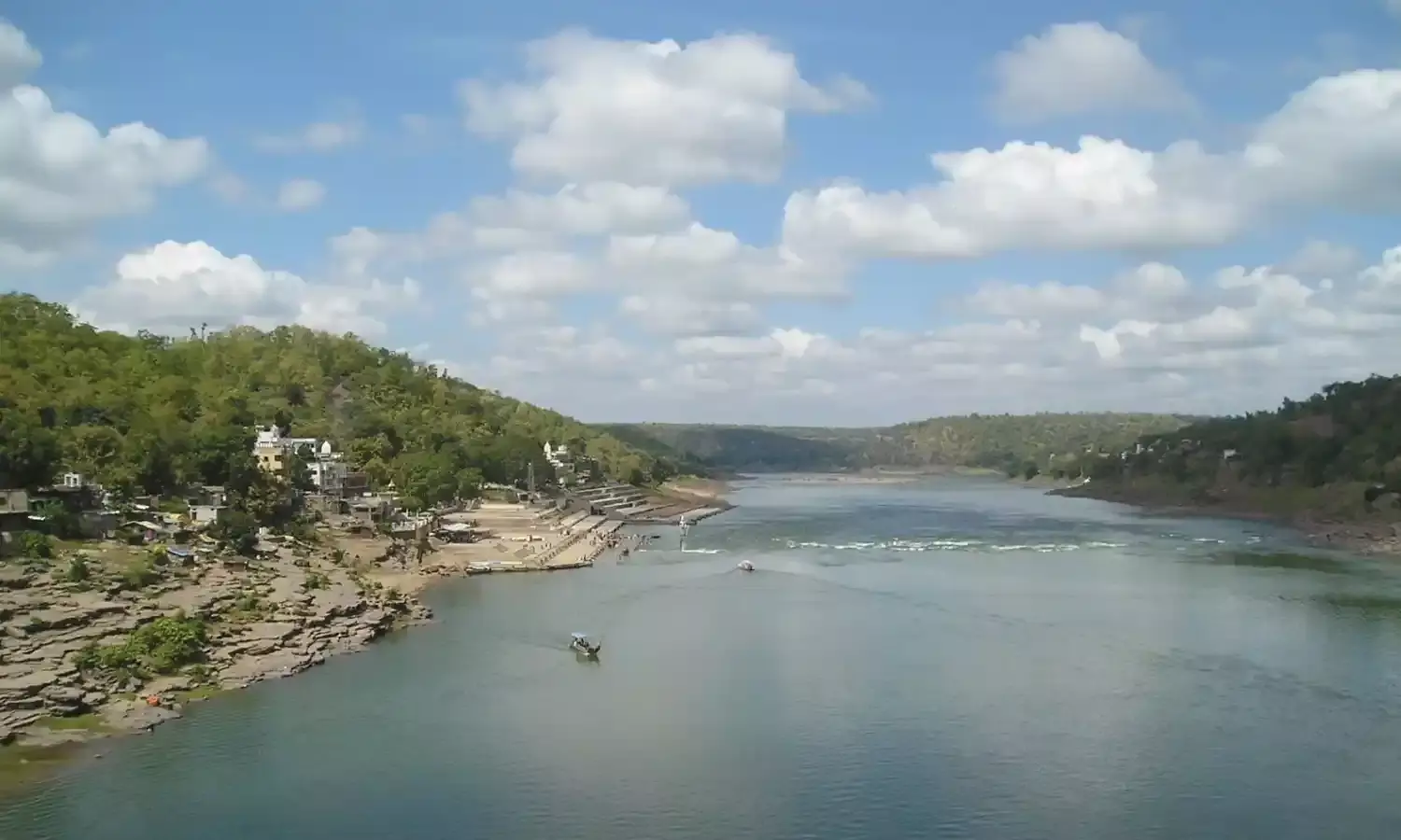 Pollution Control Board की हिला देने वाली रिपोर्ट, एमपी की पांच नदियों का पानी नहाने योग्य भी नहीं, इस नदी का पानी सबसे साफ़ Pollution Control Board की हिला देने वाली रिपोर्ट, एमपी की पांच नदियों का पानी नहाने योग्य भी नहीं, इस नदी का पानी सबसे साफ़