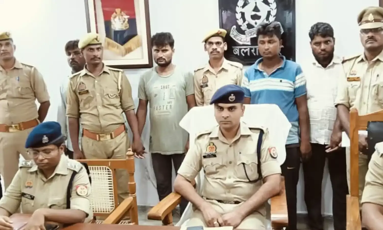 उत्तर प्रदेश: बलरामपुर जिले में पुलिस ने गौ तस्‍करों पर की बड़ी कार्यवाही, जानिए पूरा मामला..