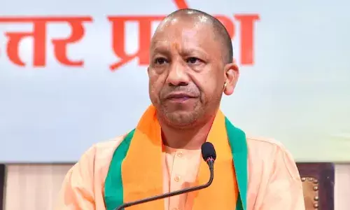 UP News : फेमस होने की चाहत पड़ गई भारी, CM योगी को बम से उड़ाने की दी थी धमकी, अब पुलिस चखाएगी मजा