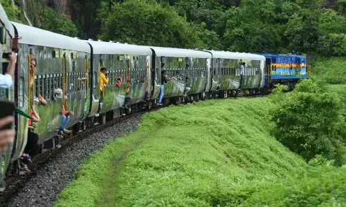 Patalpani-Kalakund Heritage Train: यात्री गण ध्यान दें, फिर से शुरू हो रही है पातालपानी-कालाकुंड हेरिटेज ट्रेन, जल्दी देखें डीटेल Patalpani-Kalakund Heritage Train: यात्री गण ध्यान दें, फिर से शुरू हो रही है पातालपानी-कालाकुंड हेरिटेज ट्रेन, जल्दी देखें डीटेल
