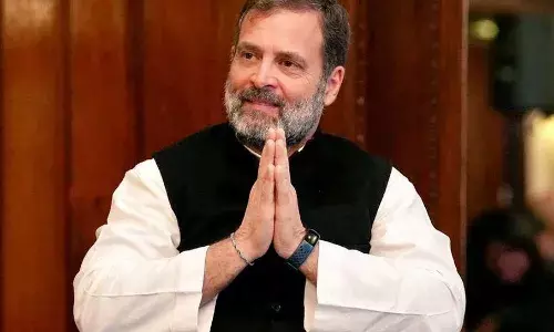 ओमन चांडी लोक सेवक पुरस्कार से नवाजे जाएंगे राहुल गांधी, जानें क्यों दिया जा रहा है ओमन चांडी लोक सेवक पुरस्कार से नवाजे जाएंगे राहुल गांधी, जानें क्यों दिया जा रहा है