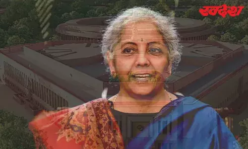 Budget 2024 Live Updates: कैंसर की 3 दवाइयों से कस्टम ड्यूटी हटी, इनकम टैक्स पर स्टैंडर्ड डिडक्शन पर लिमिट बढ़ी, जानिए और क्या है बजट में खास