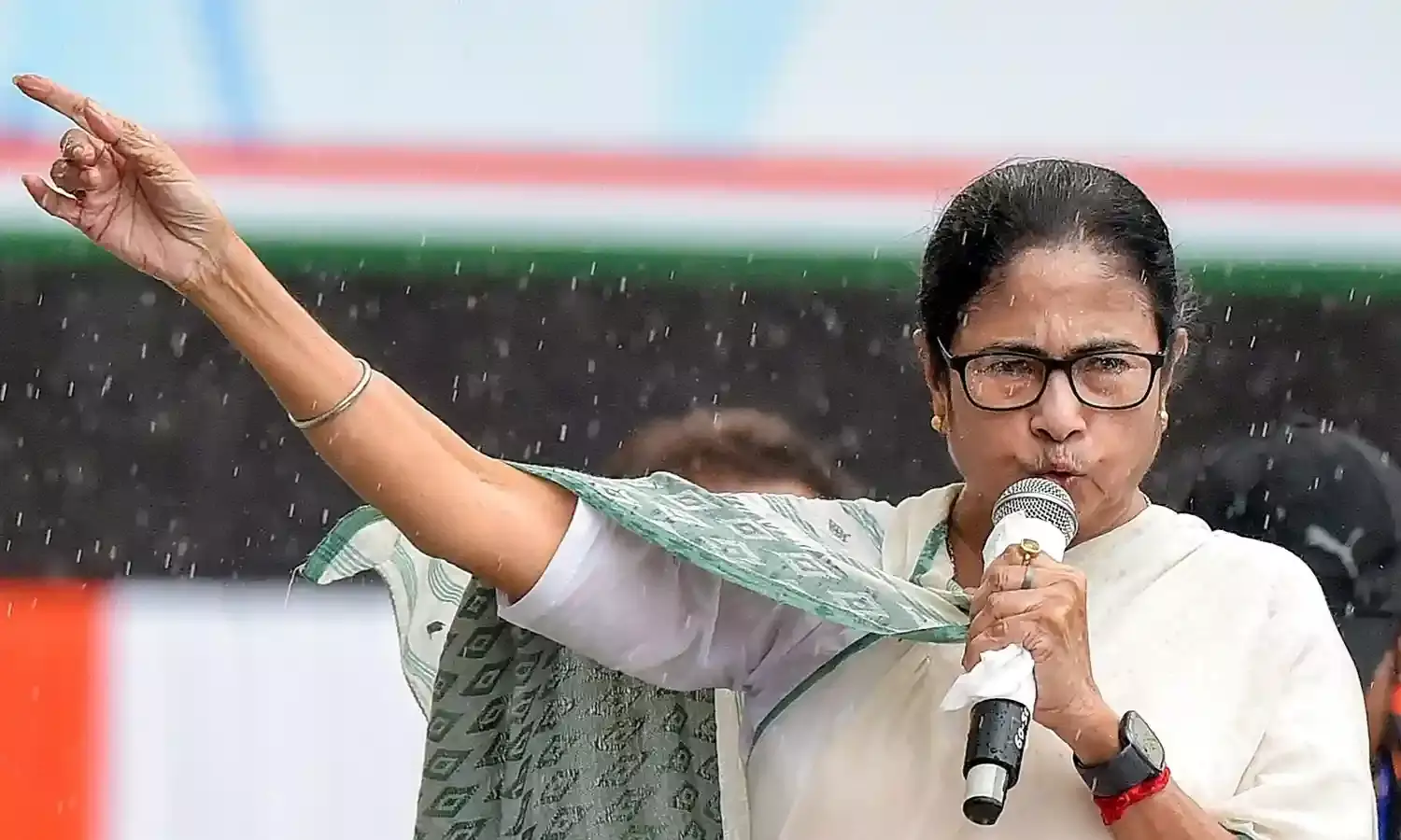 कर्नाट्क के बाद पश्चिम बंगाल में NEET होगा खत्म! ममता सरकार ने भी पास कराया विधानसभा से प्रस्ताव कर्नाट्क के बाद पश्चिम बंगाल में NEET होगा खत्म! ममता सरकार ने भी पास कराया विधानसभा से प्रस्ताव