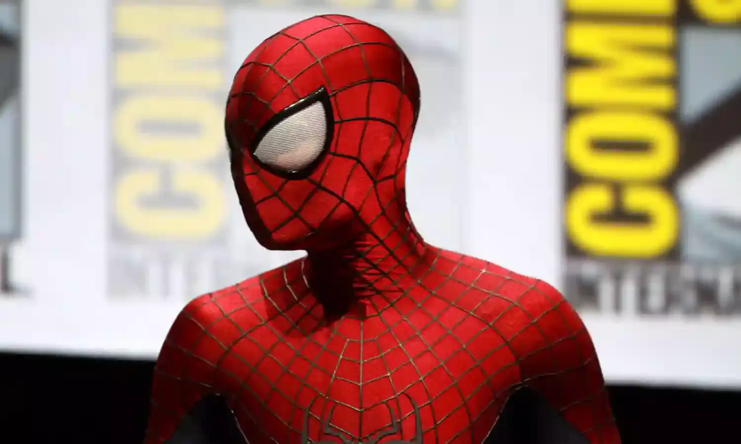 Bhopal Spider Man Video Viral: क्या आपने देखा है भोपाली स्पाइडर मैन, सड़क पर कर रहा था ऐसा काम… देखें वीडियो