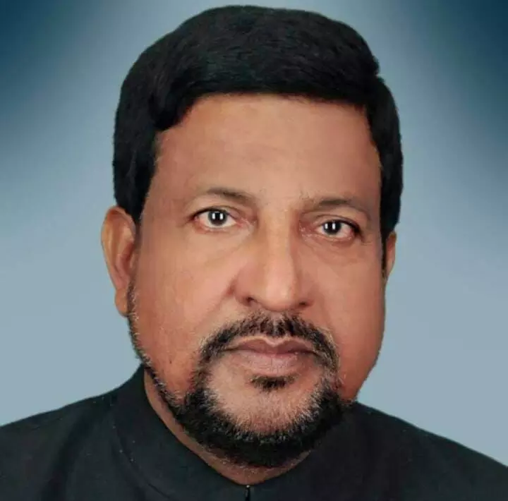 संडीला पालिका परिषद के अध्यक्ष रईस अंसारी