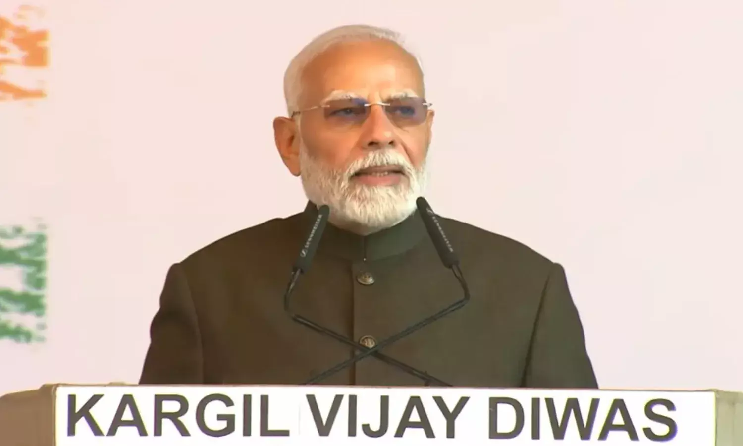 Kargil Vijay Diwas : PM मोदी ने कारगिल विजय दिवस पर पाकिस्तान को खूब सुनाया, कहा - इनके नापाक इरादे...