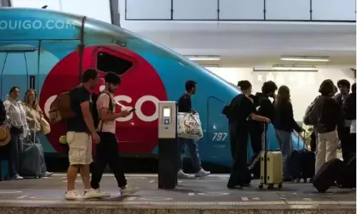 France Train Network Affected: ओलिंपिक से पहले फ्रांस के रेलवे नेटवर्क पर बड़ा हमला, स्टेशनों पर फंसे 8 लाख लोग