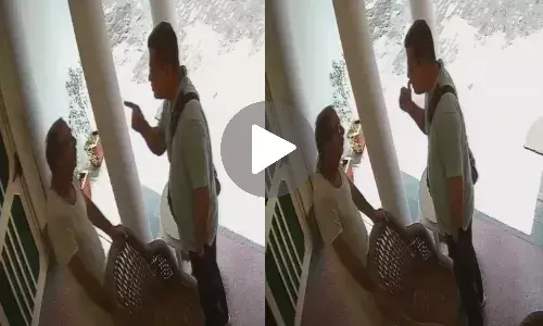 Viral Video: बेशर्मी की सारी हदें पार, उत्‍तर प्रदेश के बिजनौर से सामने आया वीडियो, जानिए पूरा मामला...