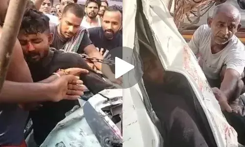 Ballia Road Accident: खड़े ट्रक से टकराई छात्रों से भरी पिकअप, दो की मौत, इतने घायल...