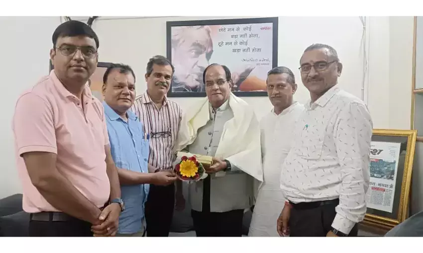 मध्यप्रदेश हिंदी ग्रंथ अकादमी के संचालक अशोक कडेल का स्वदेश में स्वागत