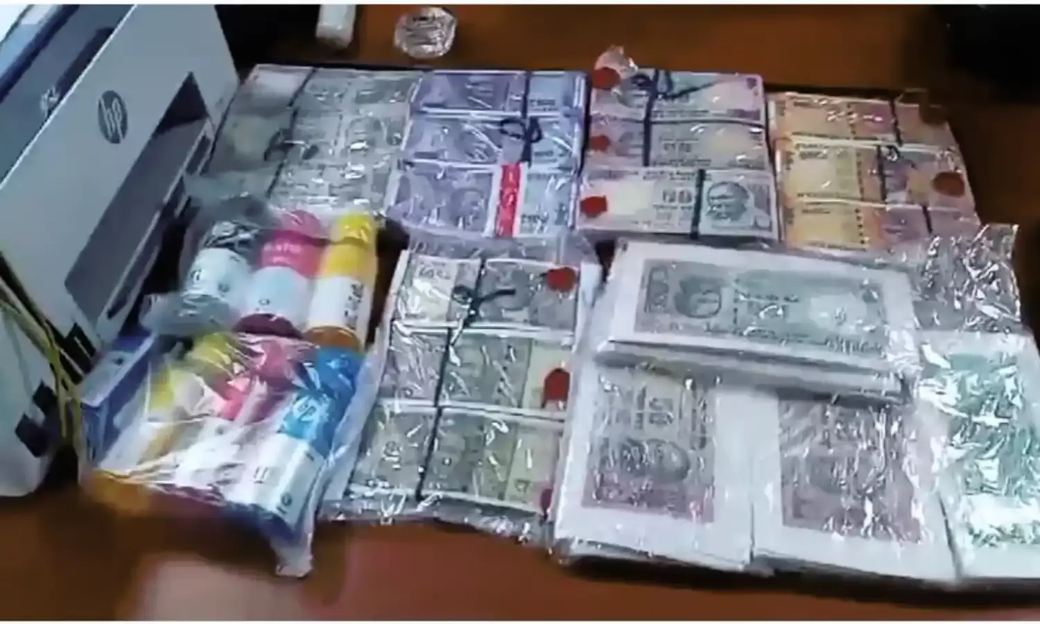 Gwalior News: ग्वालियर पुलिस की बड़ी कार्रवाई, नकली नोट के जखीरे के साथ दो गिरफ्तार