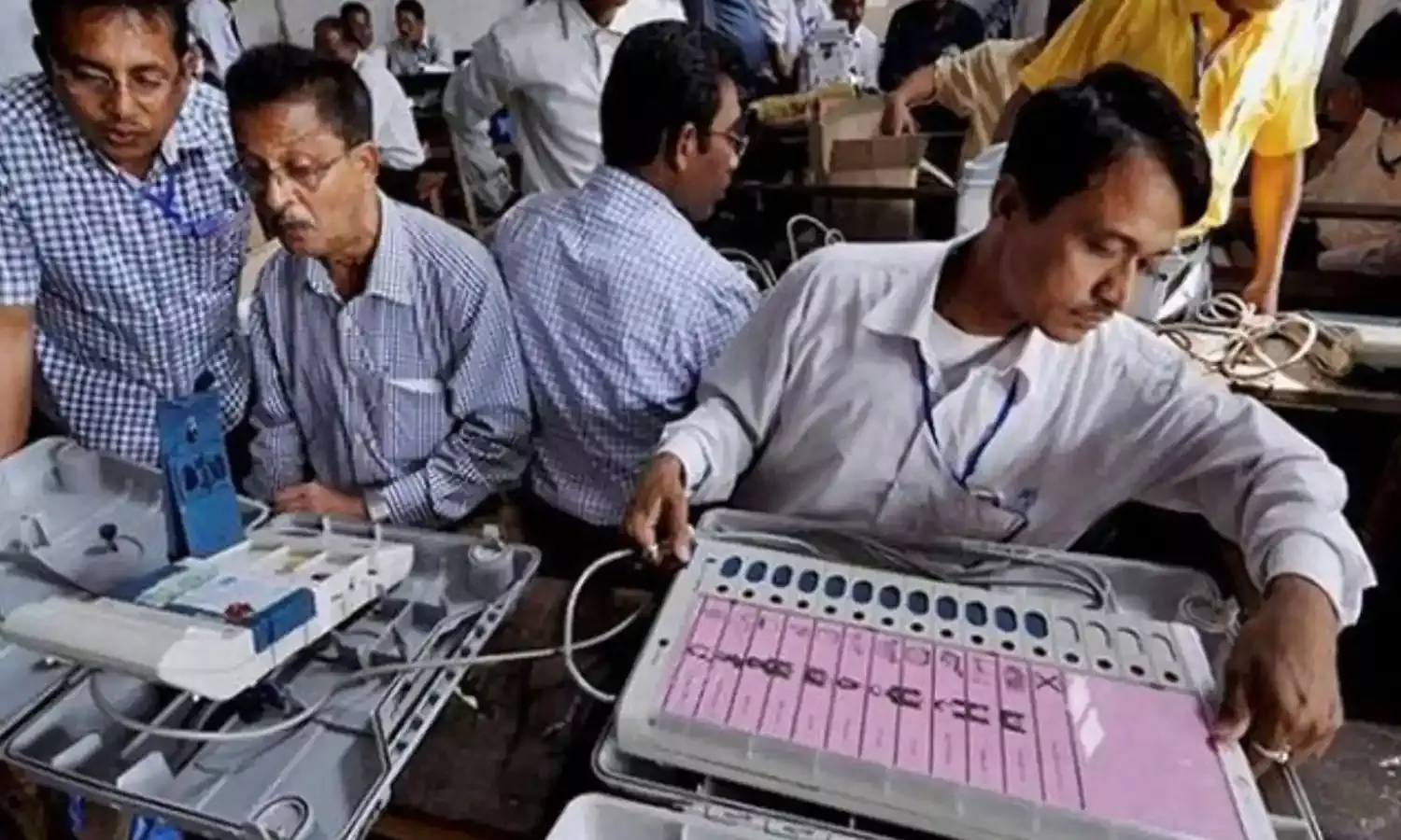 538 सीटों पर वोट गिनने में हुई गड़बड़ी ADR की ये रिपोर्ट बवाल खड़ा करेगी 538 सीटों पर वोट गिनने में हुई गड़बड़ी ADR की ये रिपोर्ट बवाल खड़ा करेगी