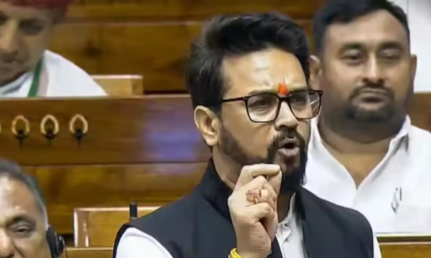 Anurag Thakur In lok Sabha:  जिनकी जाति का पता नहीं वो जातिगत जनगणना की बात करते हैं, लोकसभा में राहुल गांधी पर अनुराग ठाकुर का निशाना