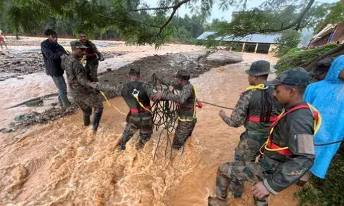 Wayanad Landslide : भूस्खलन ने मचाई तबाही, अब तक 156 लोगों की मौत, कई लापता