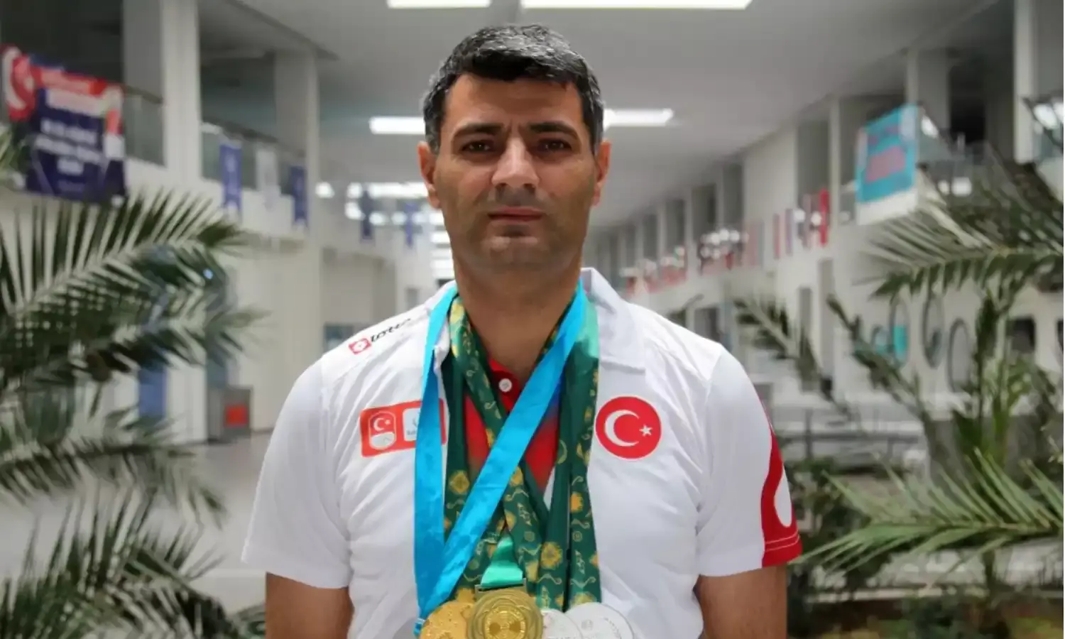 कौन है यूसुफ डिकेच, जिसने जेब में हाथ डालकर बड़ी आसानी से ओलंपिक मेडल जीत लिया?