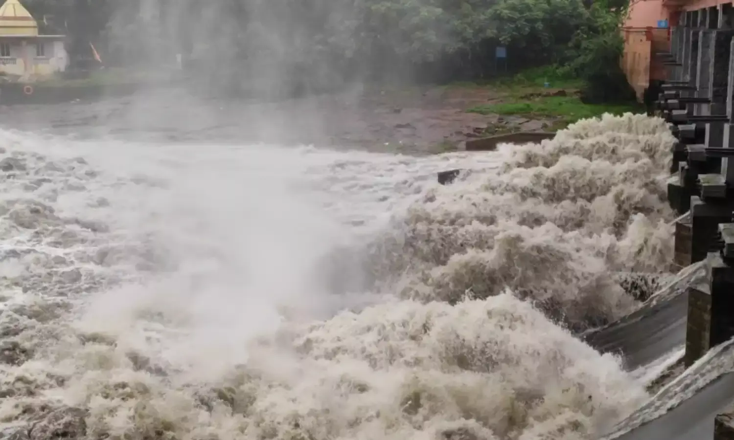 Monsoon Updates: नया सिस्टम सक्रीय होने से भोपाल समेत कई इलाकों में हुई भयंकर बारिश, 30 जिलों के लिए अलर्ट जारी, जानिए प्रदेश का हाल