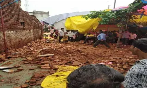 सागर में बड़ा हादसा, मकान की दीवार गिरने से नौ बच्चों की मौत, शिवलिंग बना रहे थे मासूम