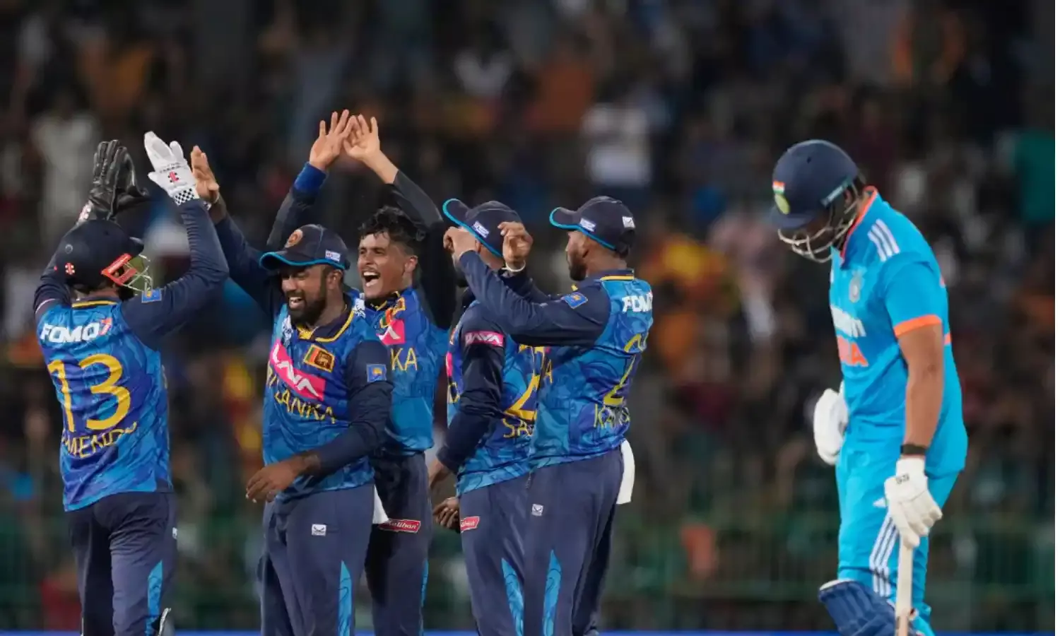 IND vs SL: कौन हैं Jeffrey Vandersay? जिसने भारत की पूरी बैटिंग लाइनअप को किया तबाह