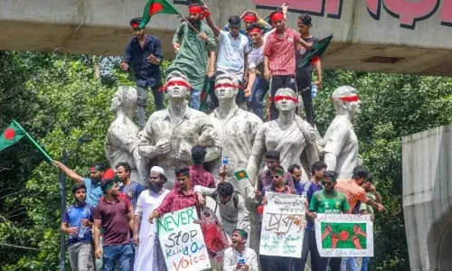 Bangladesh Government Crisis: भारत में भी बन सकते हैं बांग्लादेश जैसे हालत, बीजेपी नेता ने सुझाएं देश को बचाने के उपाय