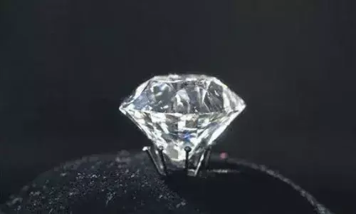 रातों रात बदली किसान की किस्मत, हीरा पाकर खुश हुआ बांग्लादेशी परिवार,  कीमत सुन दंग रह जायेंगे आप