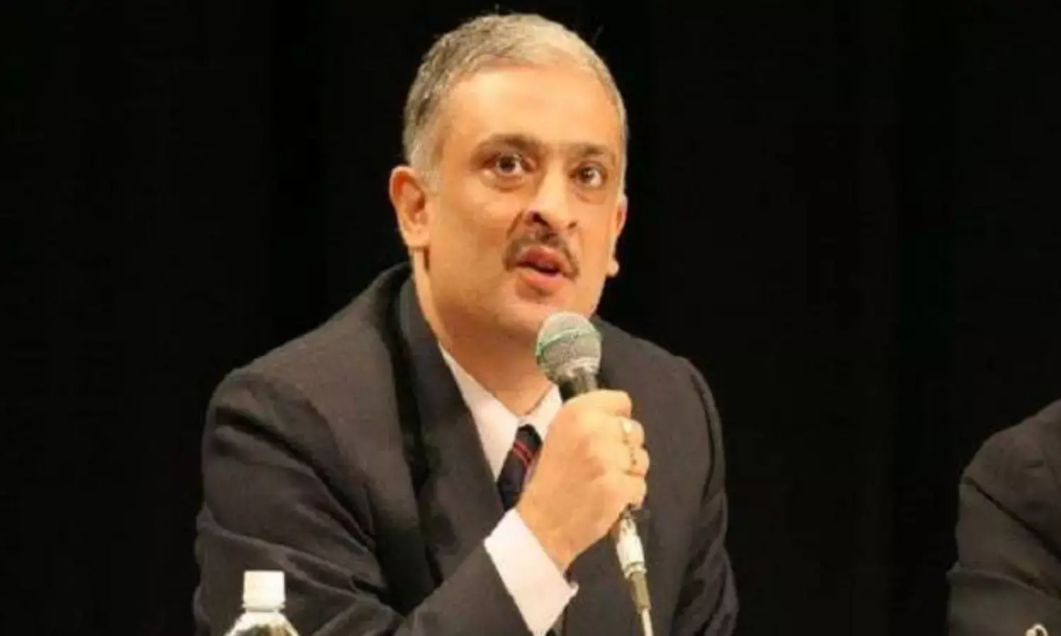 यूपी के IAS अधिकारी देवेश चतुर्वेदी भेजे गए दिल्ली, कृषि सचिव का संभालेंगे पदभार