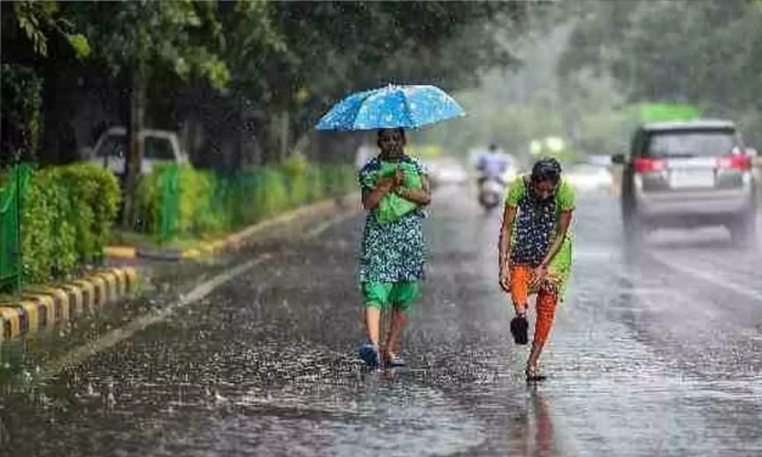Weather Update: देश में बारिश का कहर लगातार जारी, हिमांचल में बहे 45 लोग, 13 लोगों की मौत, 19 राज्यों के लिए अलर्ट हुआ जारी