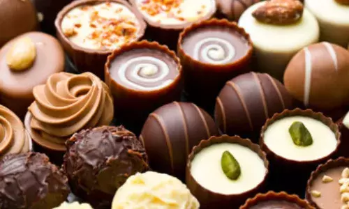 Raksha Bandhan Special Sweets: रक्षाबंधन पर घर में बनाएं हेल्दी और टेस्टी ड्राई फ्रूट्स चॉकलेट